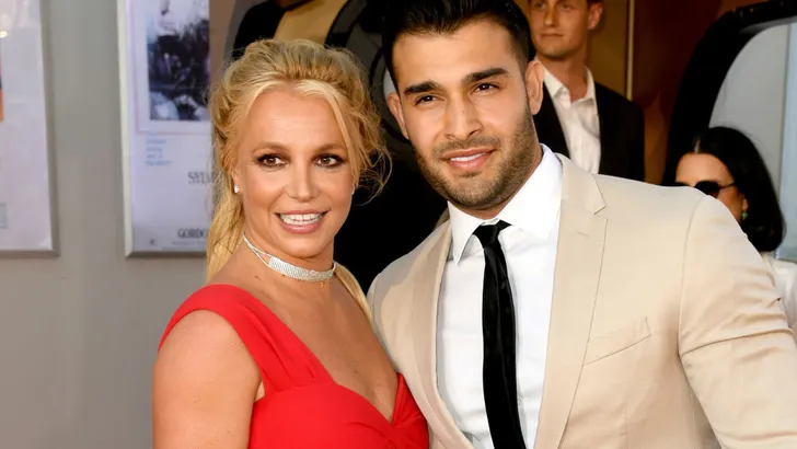 Britney Spears (L) and Sam Asghari 