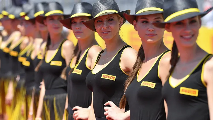grid girls pitspoezen