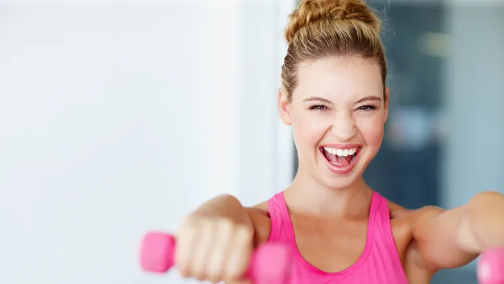 Deze workout zet je buikspieren in vuur en vlam