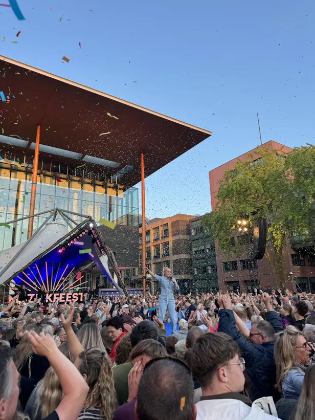 Muziekfeest op het Plein in Leeuwarden 