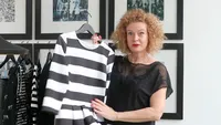 Modevlogger Anita geeft 4 tips hoe horizontale strepen slank maken