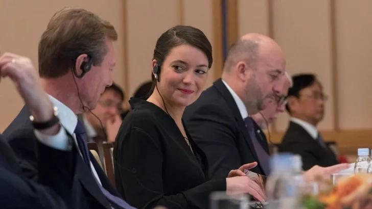 Prinses Alexandra legt eerste staatsbezoek af