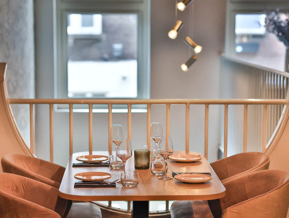 Foto 2 van Nev Restaurant