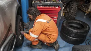 Automobilist riskeert langere remweg en extra slijtage door uitstellen bandenwissel