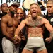 Conor McGregor deelt hoek uit aan oude vent in pub (+VIDEO)