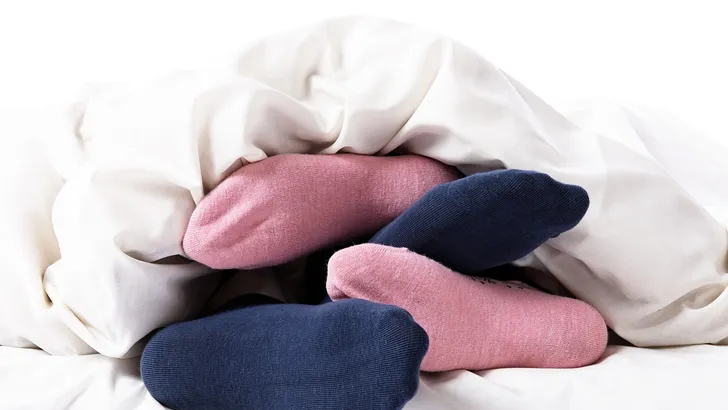 Waarom jij je sokken niét moet uittrekken tijdens sex