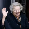 Prinses Beatrix verwelkomt egeltjes op landgoed Kasteel Drakensteyn: 'Is dit Sparky?' | Nouveau