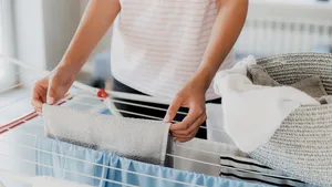 Met deze lifehacks zorg je dat je was sneller droogt en minder muf ruikt.