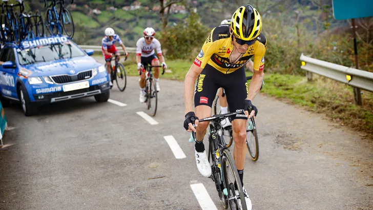 Gesink geniet in de Vuelta: 'Schade die ik aanricht op Angliru geeft voldoening'