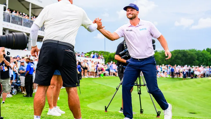 Clark gaat laag en wint CJ Cup Byron Nelson
