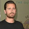 Zien: Scott Disick geniet van date night met 19-jarige 'vriendin'