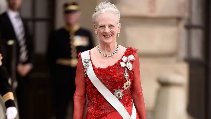 'Niet fitte' koningin Margrethe tóch aanwezig bij receptie