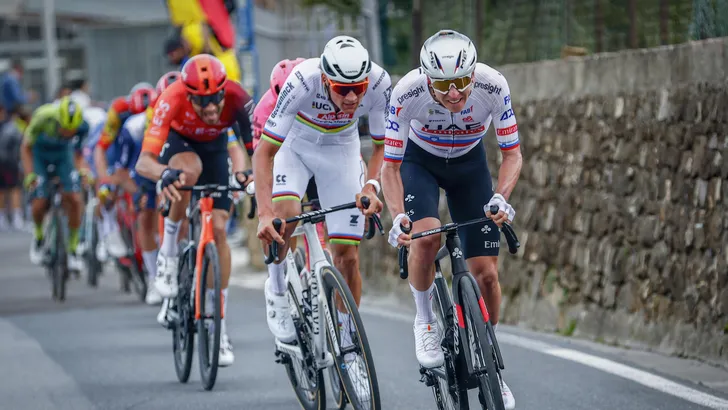 van der poel reageert op pogacar in sanremo 2024