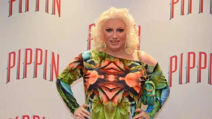 Diva Mayday: 'Ik zou het geinig vinden om voor één keer de paparazzi te bellen met nieuwtjes over mezelf'