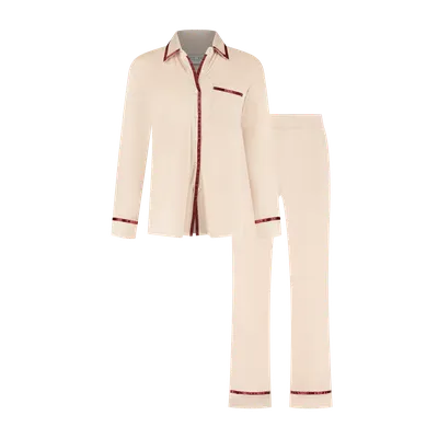 Powder Peach met bordeaux bies