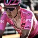wilco kelderman in de roze trui tijdens de giro d'italia 2020