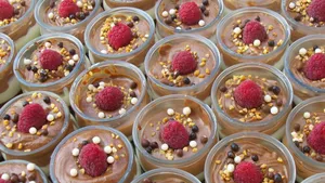 De lekkerste chocolademousse maak je met 4 ingrediënten