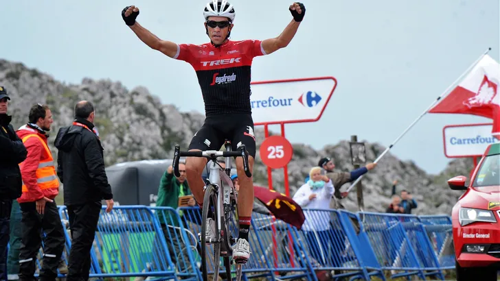Contador sluit winnend af op Angliru: 'Geen beter vaarwel mogelijk'