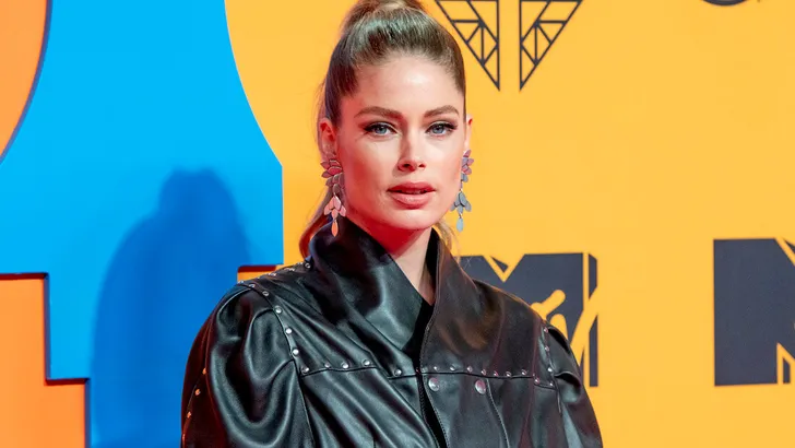 MTV EMA 2019 in Sevilla - Rode Loper