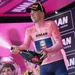 mads pedersen in roze trui
