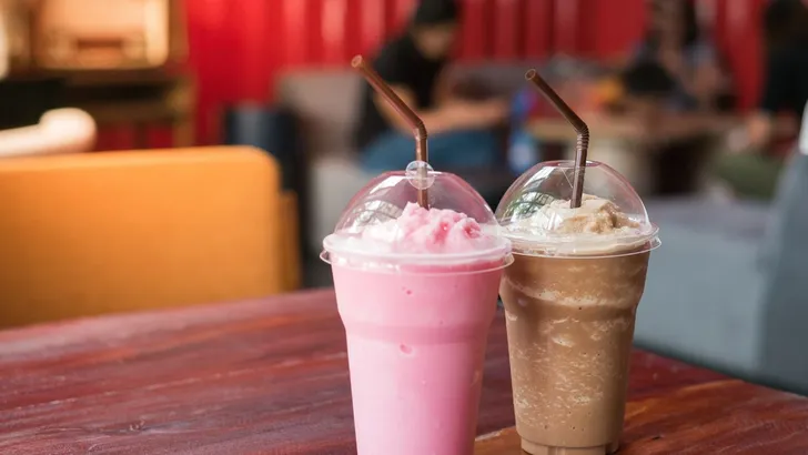 Action - milkshakemaker