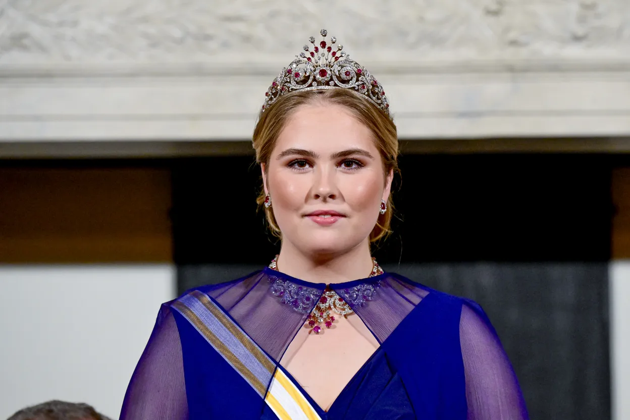 Amalia tijdens haar allereerste staatsbanket in 2024. (Beeld: NL Beeld)
