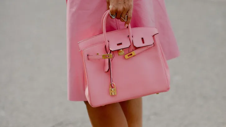 Deze budgettas heeft onverwacht veel luxe-allure (en iedereen wil ’m hebben)