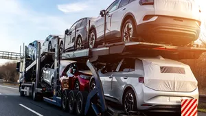 Onze oude auto's blijven steeds minder vaak in Nederland: deze merken gaan het vaakst de grens over