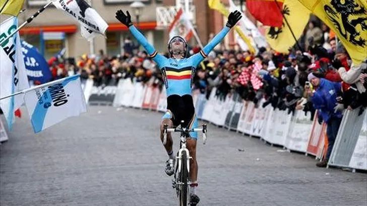 ALBERT SUPERIEUR NAAR WERELDTITEL