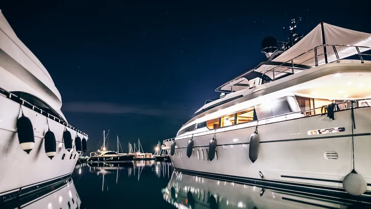 Superjachten in de haven