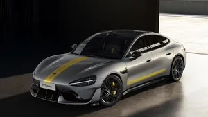 Xiaomi start verkoop van vernieuwde SU7 met 900 km bereik, maar worstelt met veiligheidsimago