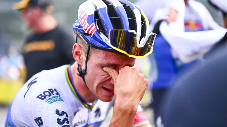 Emotionele Remco Evenepoel na zijn zege.