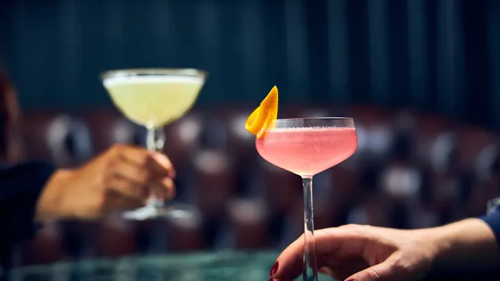 Genieten: Dít is onze favoriete cocktailbar van Amsterdam