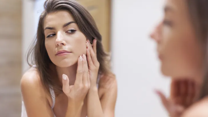 Onthuld: de simpelste truc om van puistjes en acne af te komen