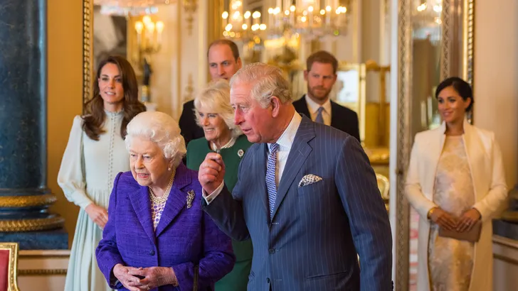 Flinke paniek in Buckingham Palace door coronabesmetting