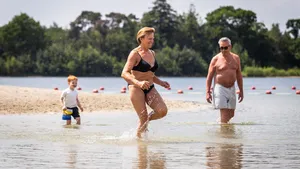 Waarom hitte topsport is voor je hart (en de simpele regels om deze week veilig te blijven)