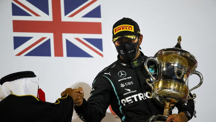 Eindelijk! Lewis Hamilton tekent bij voor 2021.