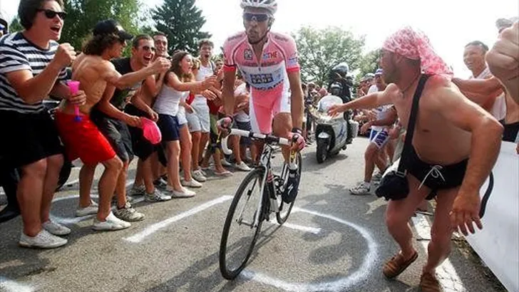 GIRO: Oppermachtige Contador wint op Nevegal