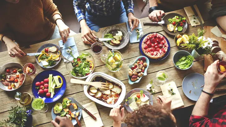 Bewezen: als je dít doet, bestel je nooit meer te veel eten