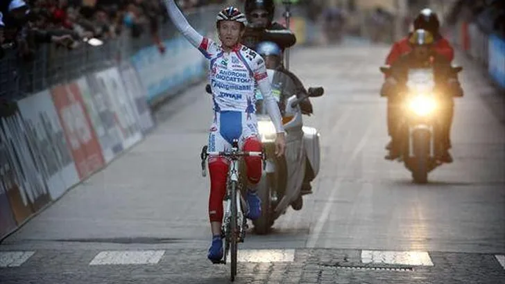 Scarponi slaat dubbelslag in de Tirreno