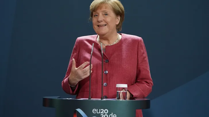 Er is voor elke mood een passende blik van Angela Merkel