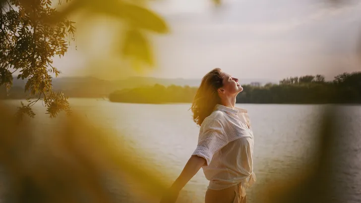 Een psycholoog legt uit hoe je weer nee leert zeggen als je een people pleaser bent.