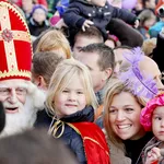 Prins Willem Alexander, Prinses Maxima, Prinses Amalia, Prinses Alexia en Princes Ariane Sinterklaas