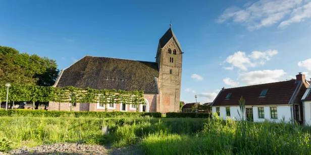 De Walfriduskerk in Bedum