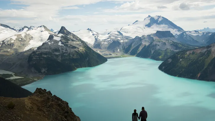 Science says: reizen maakt gelukkiger dan materiële rijkdom