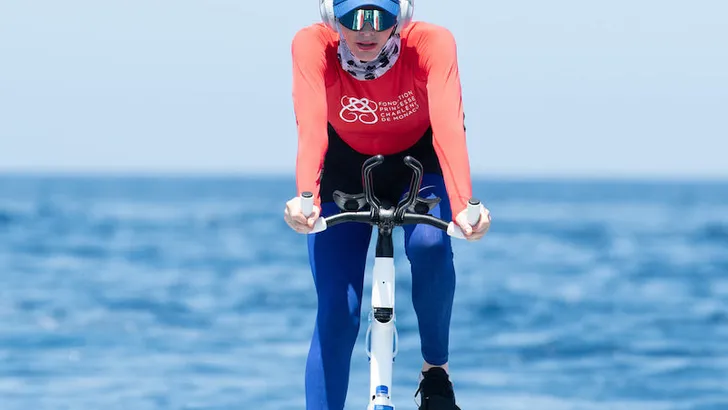 Charlene gaat dit weekend op de waterfiets