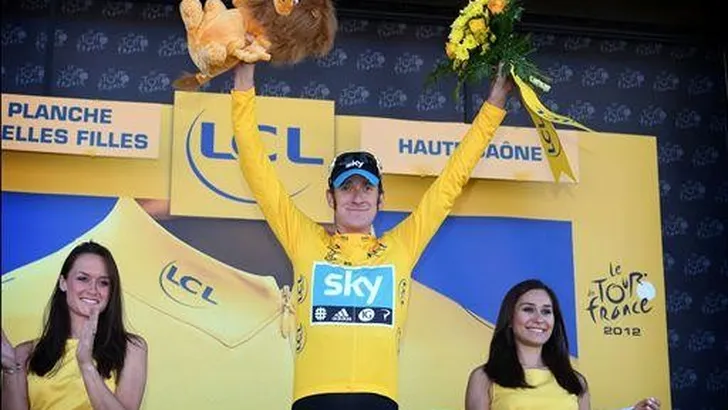 TOUR: Wiggins, Froome bezorgen Sky twee truien