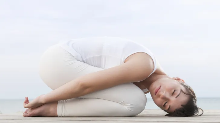 Tip: yoga helpt tegen menstruatieklachten