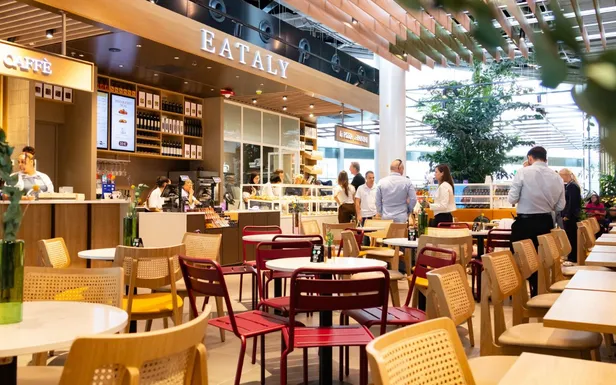 Het restaurant is dagelijks geopend van 06:00 tot 22:00 uur.