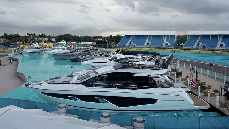 Nepwater in Miami Grand Prix botenvijver blijft Twitter bezighouden